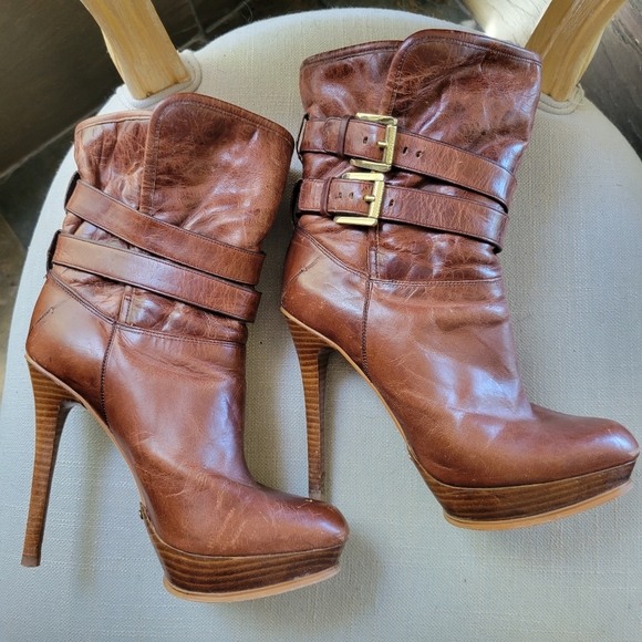 MICHAEL KORS brown leather worn two-way boots with faux shearling lining - Picture 10 of 16